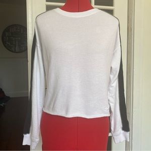 Black Sleeve Cropped White Sweater XS - Hollister